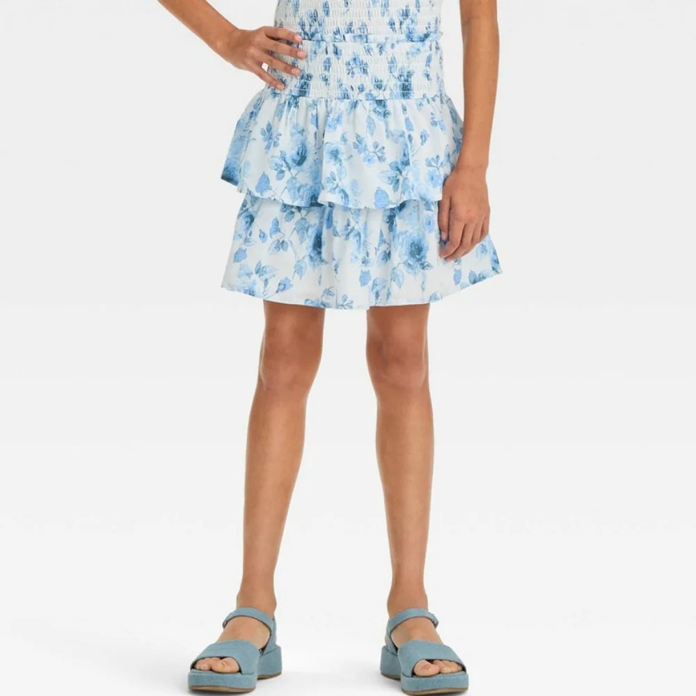 NEW Art Class White Tiered Blue Floral Smocked Waist Skirt Size Small 6/7